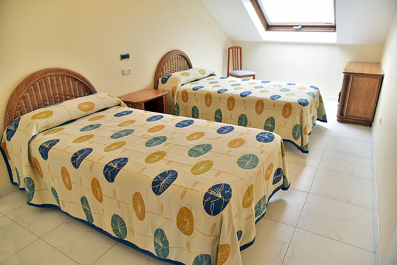 Apartamentos De Uso Turistico Fontina - Playa Montalvo - Sanxenx0 -Pontevedra Санксенсо Екстериор снимка
