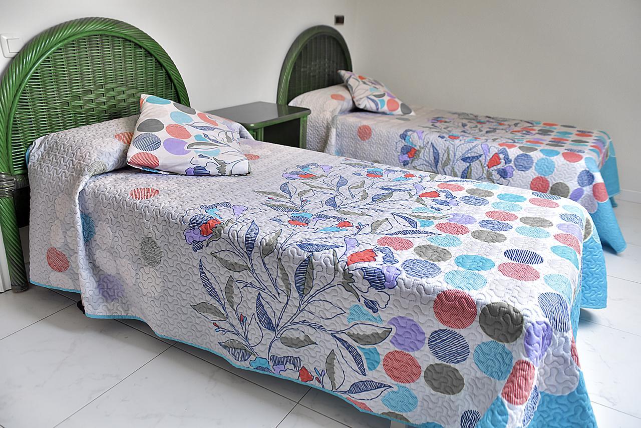 Apartamentos De Uso Turistico Fontina - Playa Montalvo - Sanxenx0 -Pontevedra Санксенсо Екстериор снимка