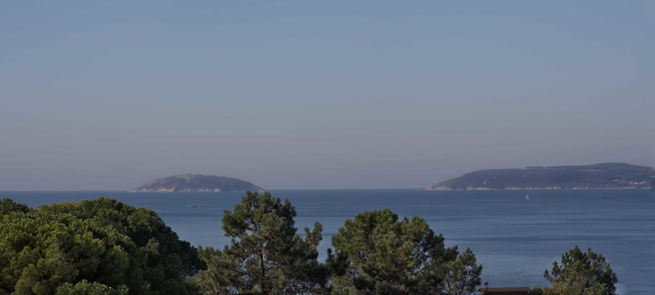 Apartamentos De Uso Turistico Fontina - Playa Montalvo - Sanxenx0 -Pontevedra Санксенсо Екстериор снимка